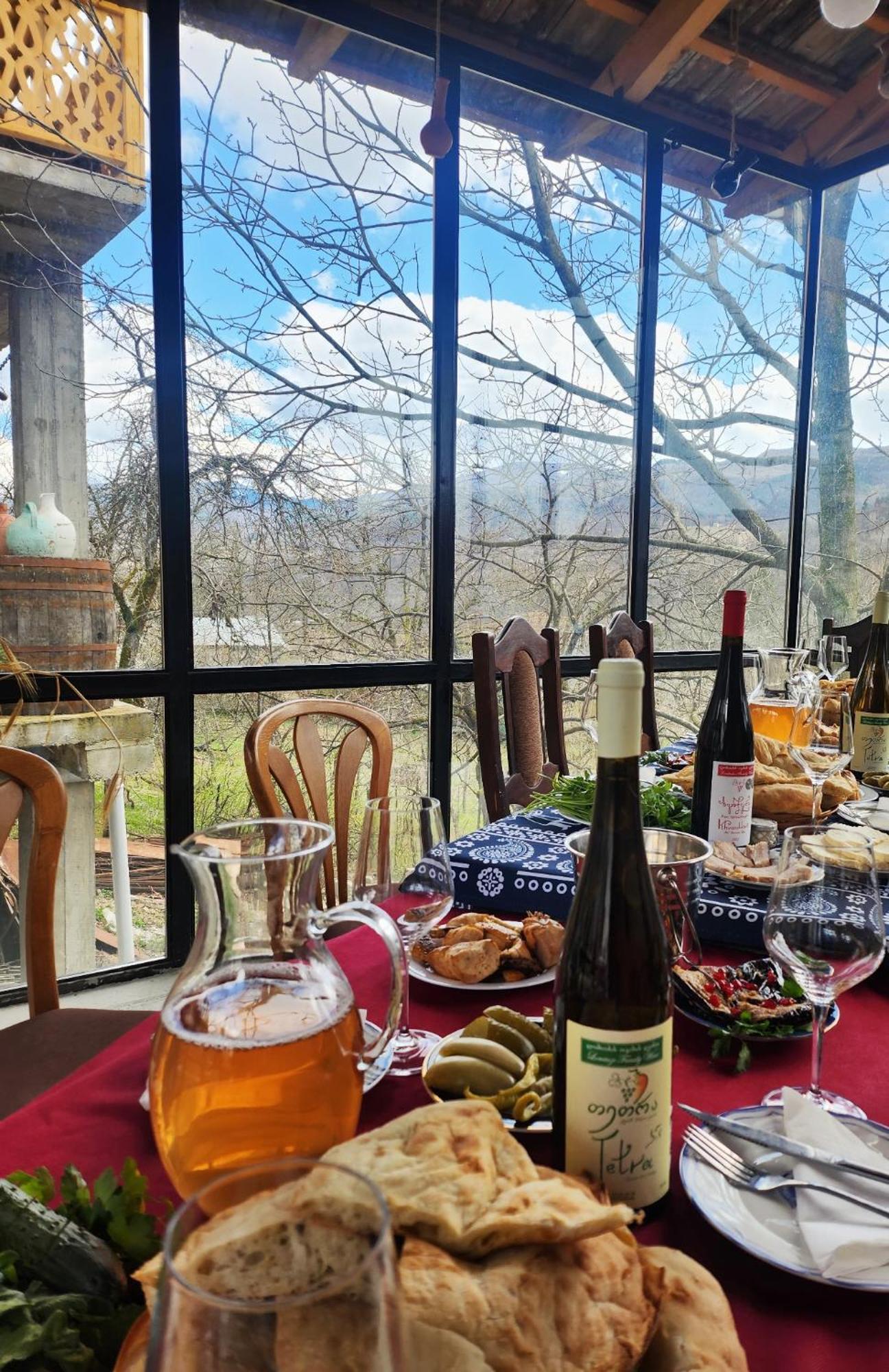 Отель Lomtadze Family Wine Амбролаури Экстерьер фото